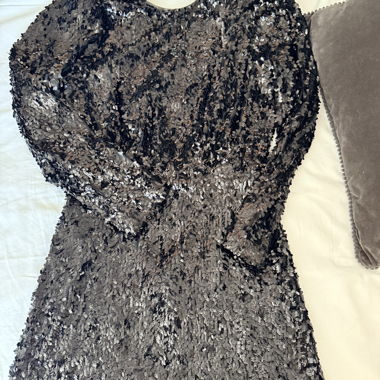 Abito con paillettes nero nuovo