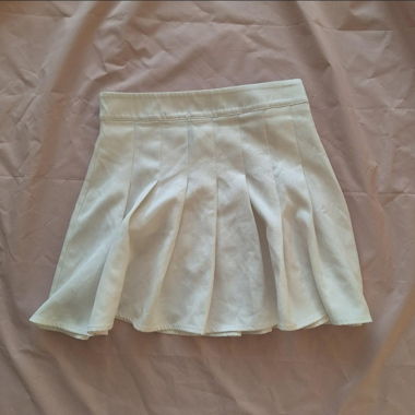 White pleated skirt
