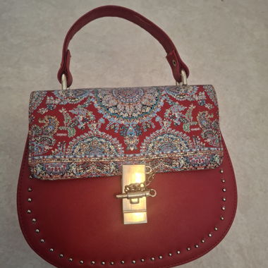 Borsa a mano rossa motivo paisley – creazione turca