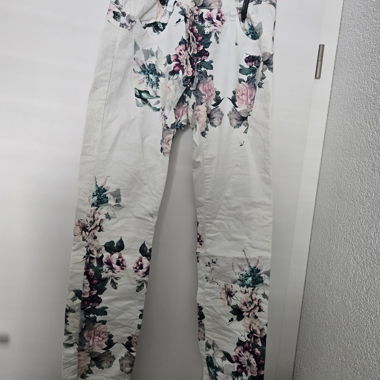 Pantaloni floreali bianchi