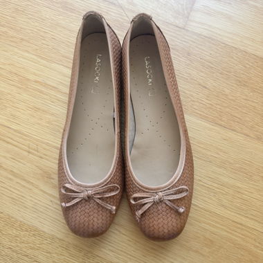 Ballerines en cuir tressé