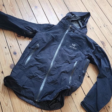 Arc'teryx Gore-Tex Hardshelljacke Damen Gr M