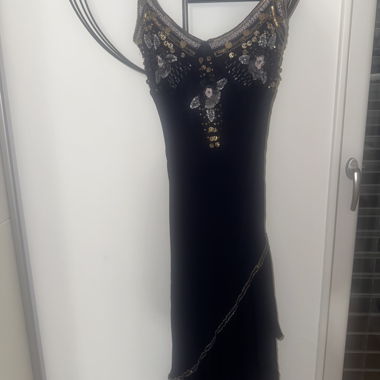 chic dress with details 
