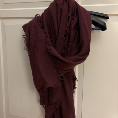 Bordeaux scarf