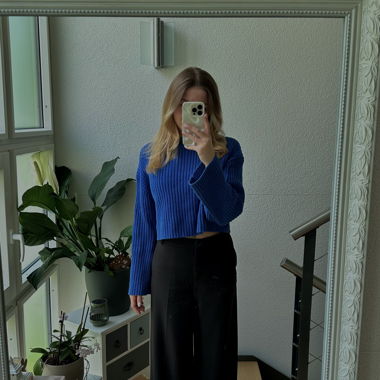 2 Sweaters (blue and pink)