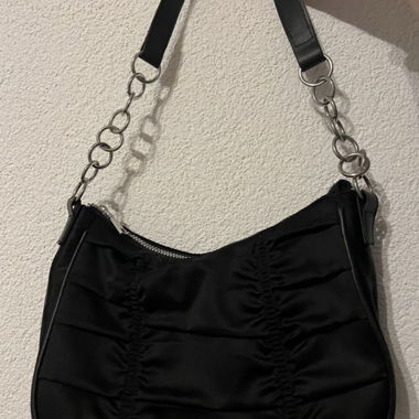 Black shoulder bag