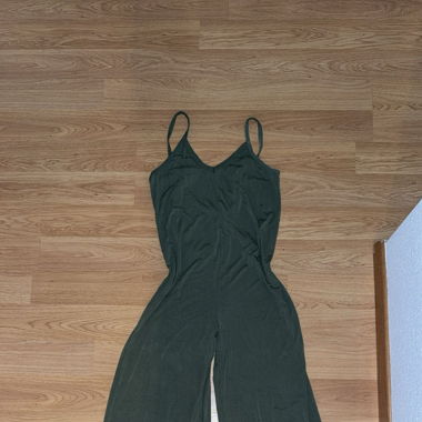 Green Jumpsuit With Open Back 