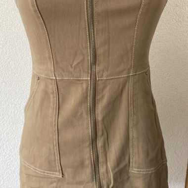 Abito beige con spalline