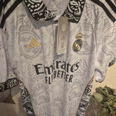 Real madrid trikot spezial edition 