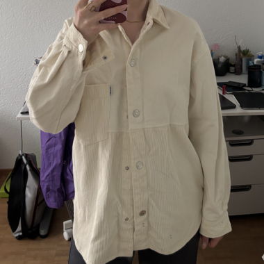 Giacca-chemise in velluto a coste Bershka