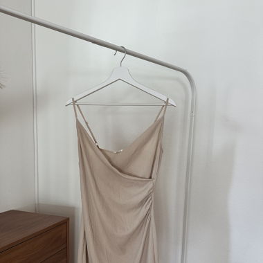 elegantes enganliegendes Kleid