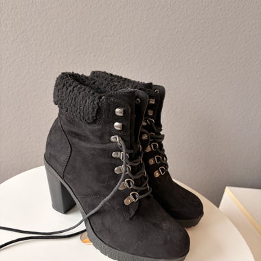 Scarpe nere