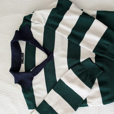 Maglione a maniche lunghe rigato con collo