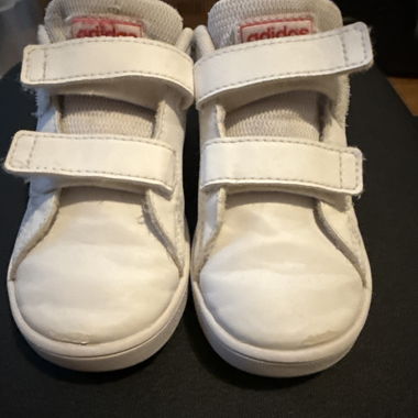 Sneakers Adidas con velcro