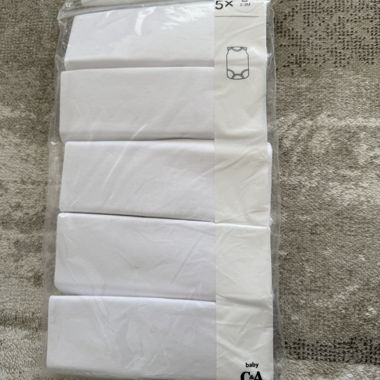 Set mit 5 weissen Babybodys