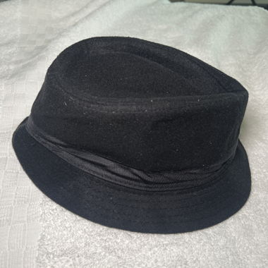 Cappello in feltro nero