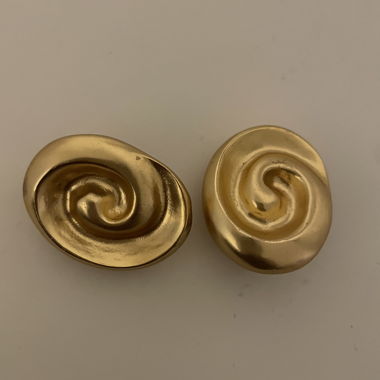 Gold oval clip on earrings 