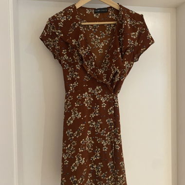 Vestito a portafoglio fluido floreale bordeaux