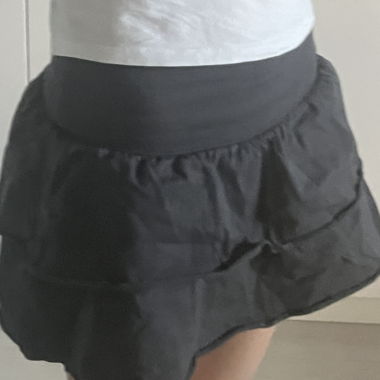 H&M black skirt