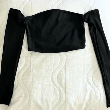Petit pull crop top