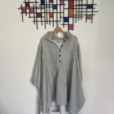 Heather Grey Beach Cape 