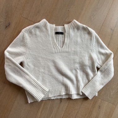 Weisser MNG Stricksweater