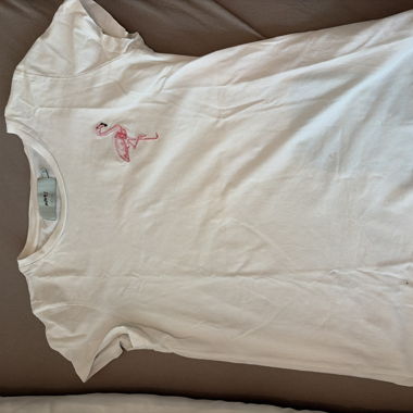 T-shirt bianco con fenicottero