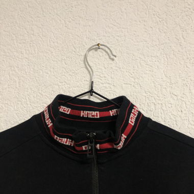 HUGO CREWNECK