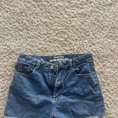 blue mom shorts 