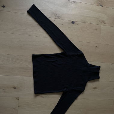 Schwarzes Rollkragen Sweatshirt 