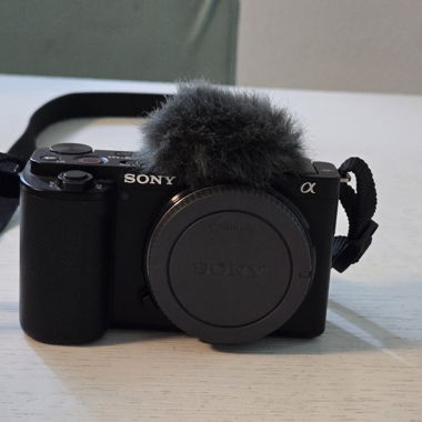 Sony ZV-E10 Fotocamera mirrorless – Scatola originale