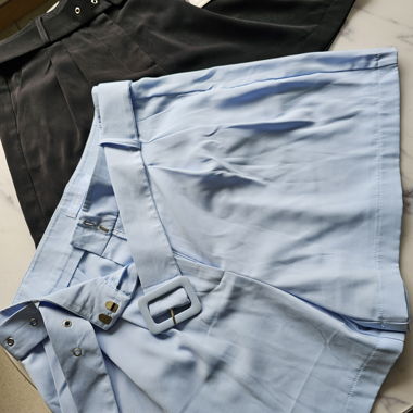 2 shorts Amisu neufs