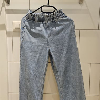 helle Wide Leg Cropped Jeans