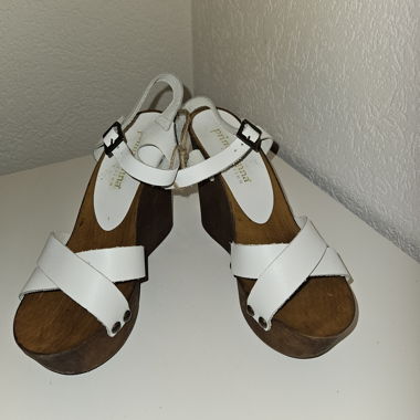 Sandales compensées blanches