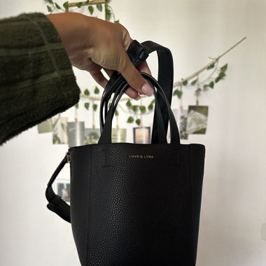 Sac noire à bandoulière 