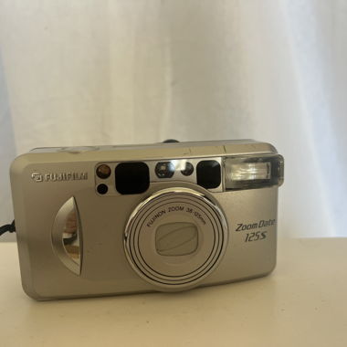 Fujifil Zoom Date 125s analog camera