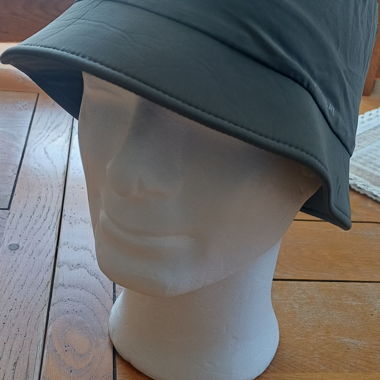 Cappellino con visiera