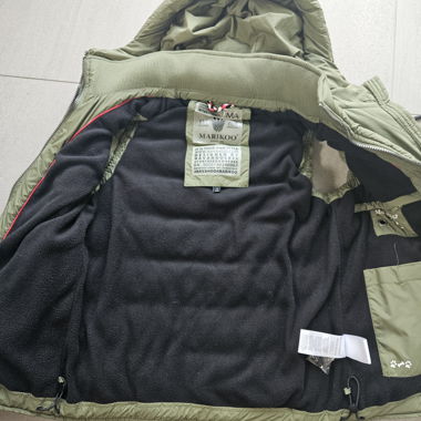 Gilet trapuntato Marikoo con cappuccio, kaki