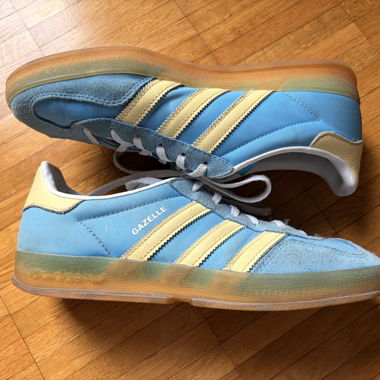 Baskets Adidas Gazelle bleu clair/jaune