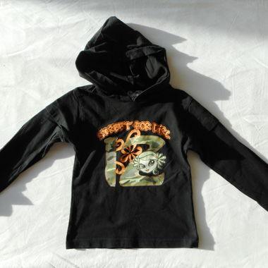 Kids' hooded sweatshirt