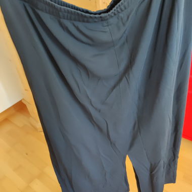 Jupe-pantalon noire taille 48