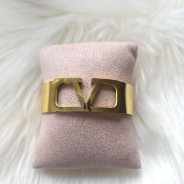 Bold V Gold Clover 18K Gold Bracelet