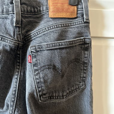 LEVI’S 501 W26 L26 