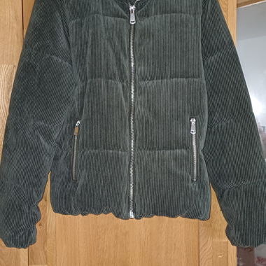 Olivgrüne Kord Jacke