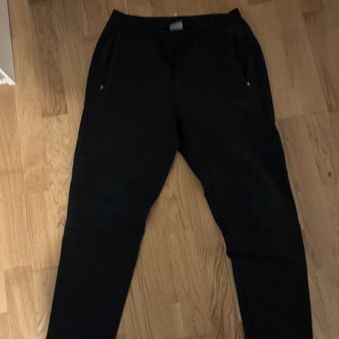PUMA black sport pants size M