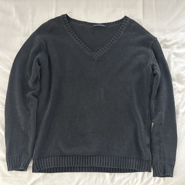 dark grey knitted sweater 