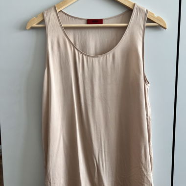 Beige Seidentop von Hugo Boss
