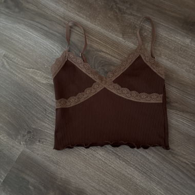 Top en dentelle marron