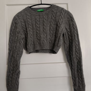 Maglione con trecce grigio