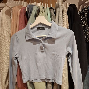 hellblauer Pulli